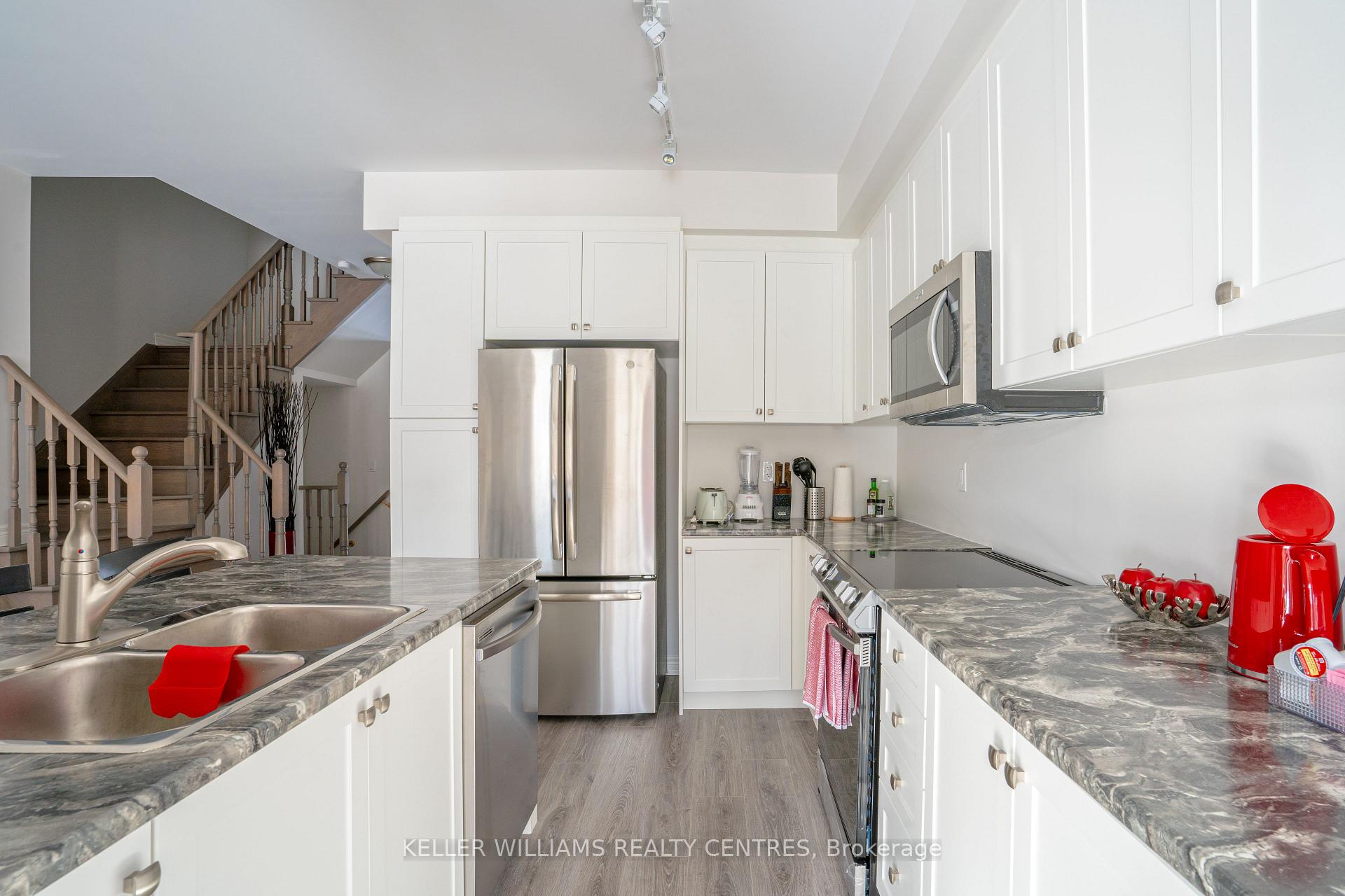 Photo 6 of 13 Churchlea Mews, Orillia — HOMEH