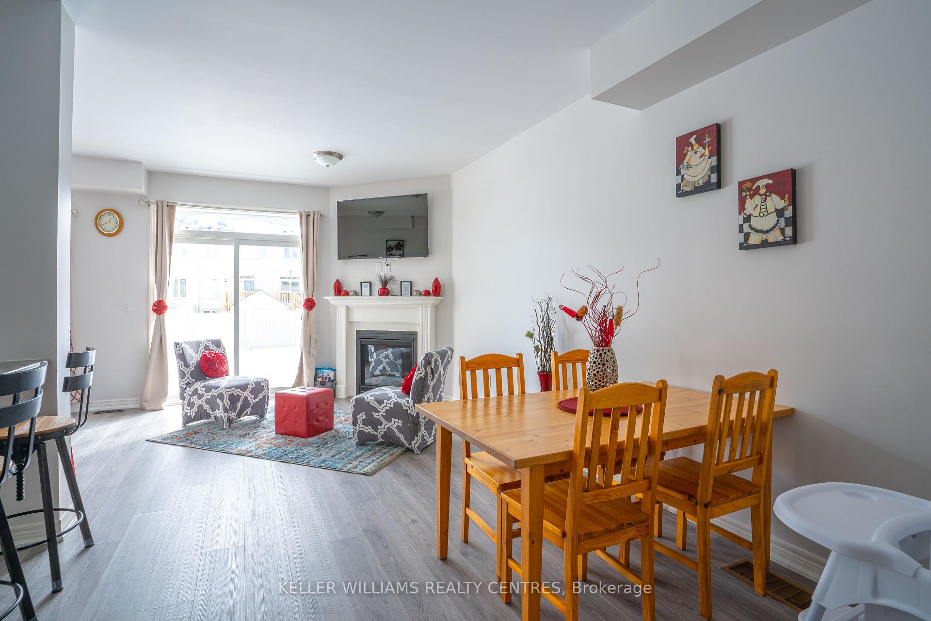 Photo 10 of 13 Churchlea Mews, Orillia — HOMEH