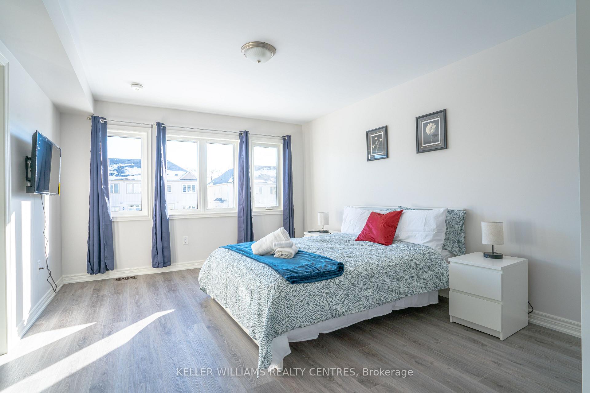Photo 11 of 13 Churchlea Mews, Orillia — HOMEH