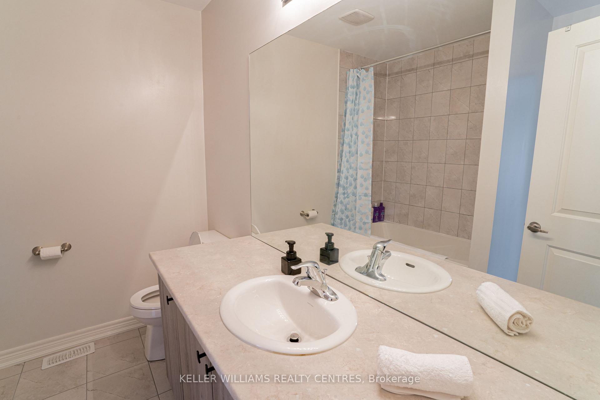 Photo 15 of 13 Churchlea Mews, Orillia — HOMEH