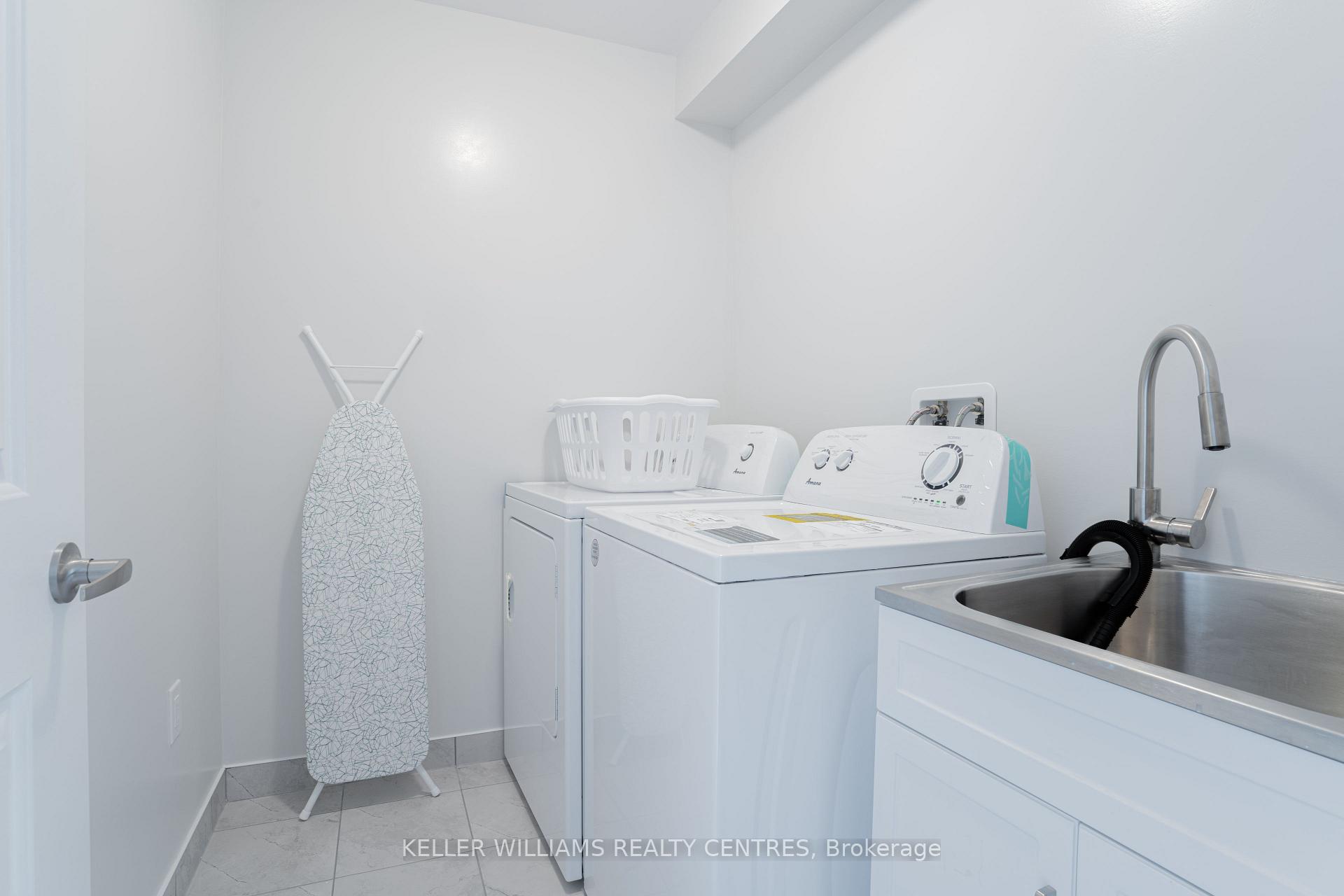 Photo 18 of 13 Churchlea Mews, Orillia — HOMEH