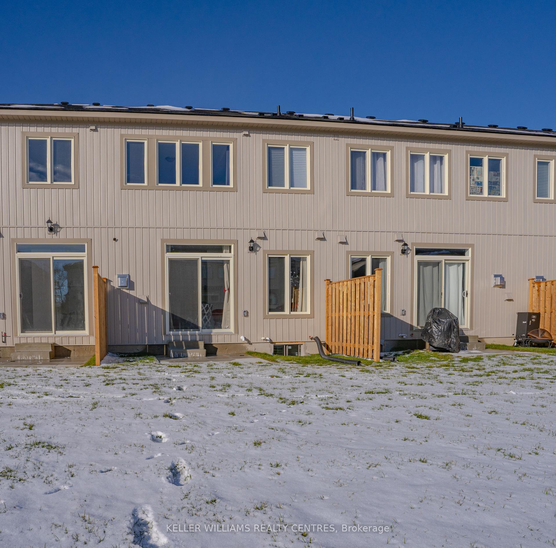Photo 21 of 13 Churchlea Mews, Orillia — HOMEH