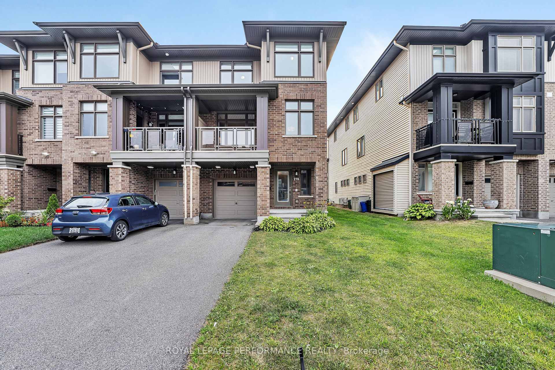 Photo 1 of 219 Dragonfly Walk, Ottawa, Mer Bleue/Bradley Estates/Anderson Park — HOMEH