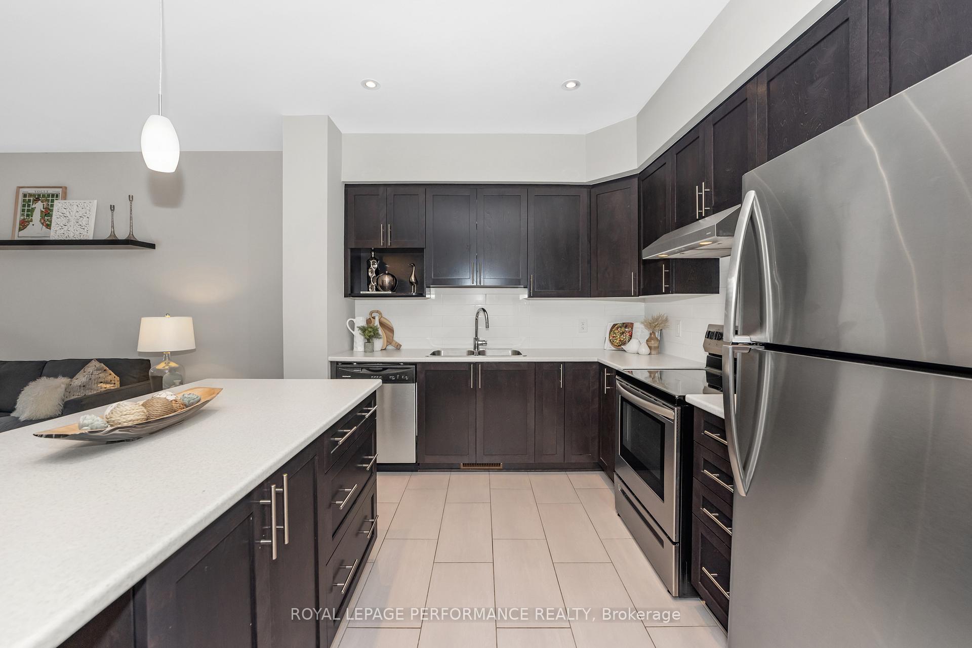 Photo 11 of 219 Dragonfly Walk, Ottawa, Mer Bleue/Bradley Estates/Anderson Park — HOMEH