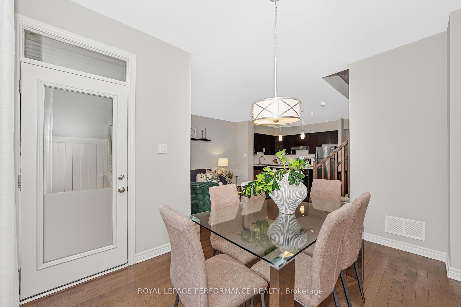 Photo 17 of 219 Dragonfly Walk, Ottawa, Mer Bleue/Bradley Estates/Anderson Park — HOMEH