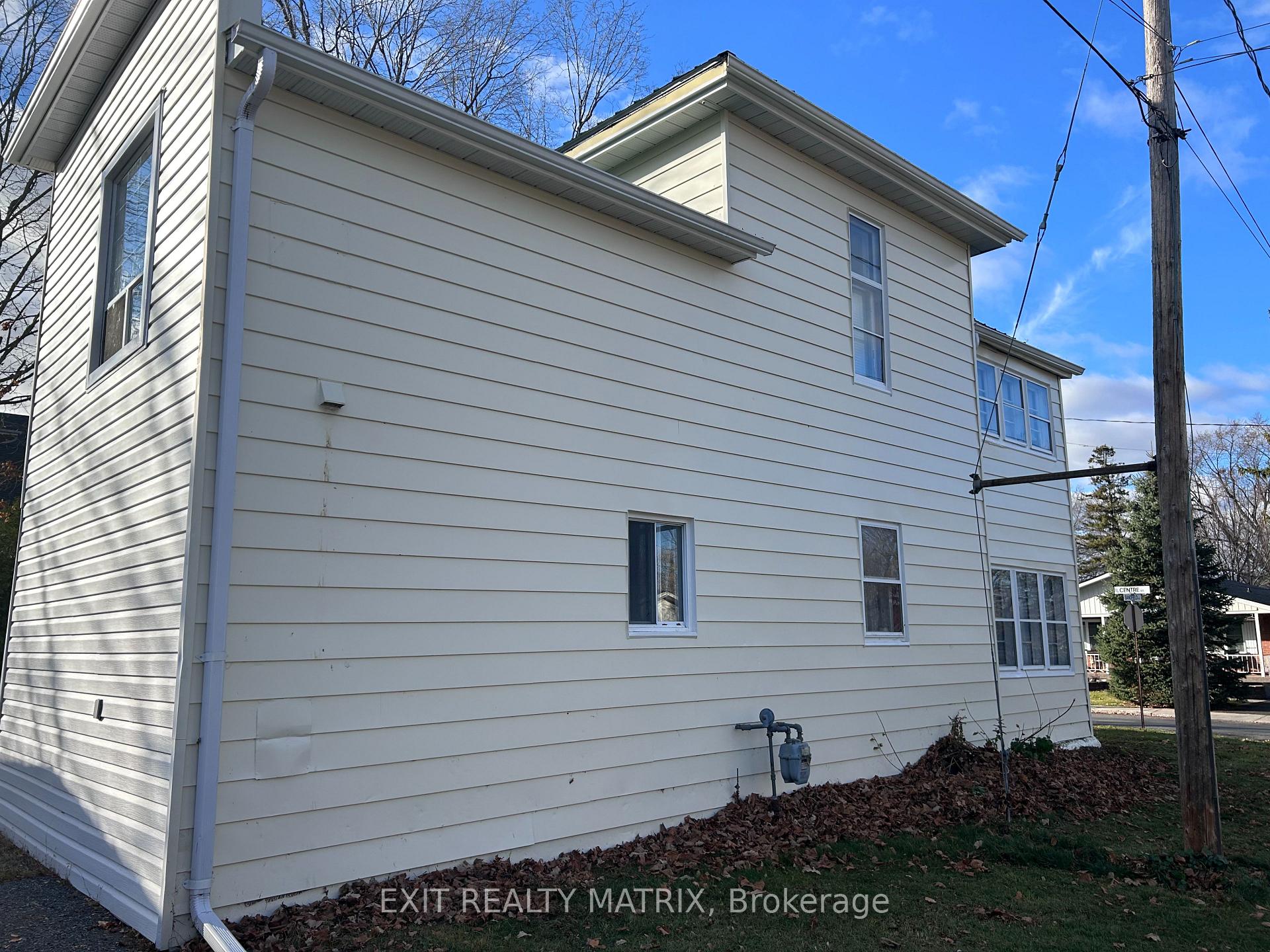 Photo 4 of 118 Centre St Street, North Glengarry, Alexandria — HOMEH