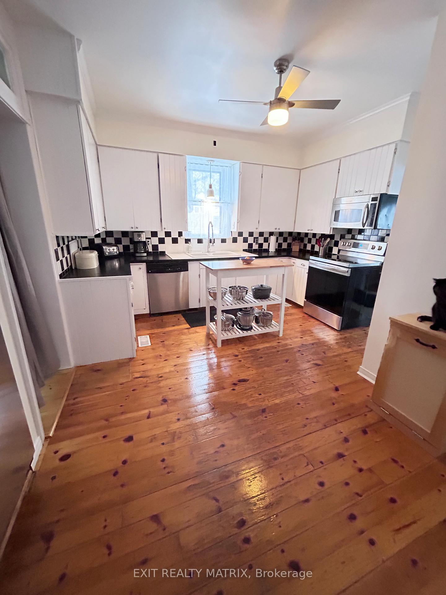 Photo 29 of 118 Centre St Street, North Glengarry, Alexandria — HOMEH