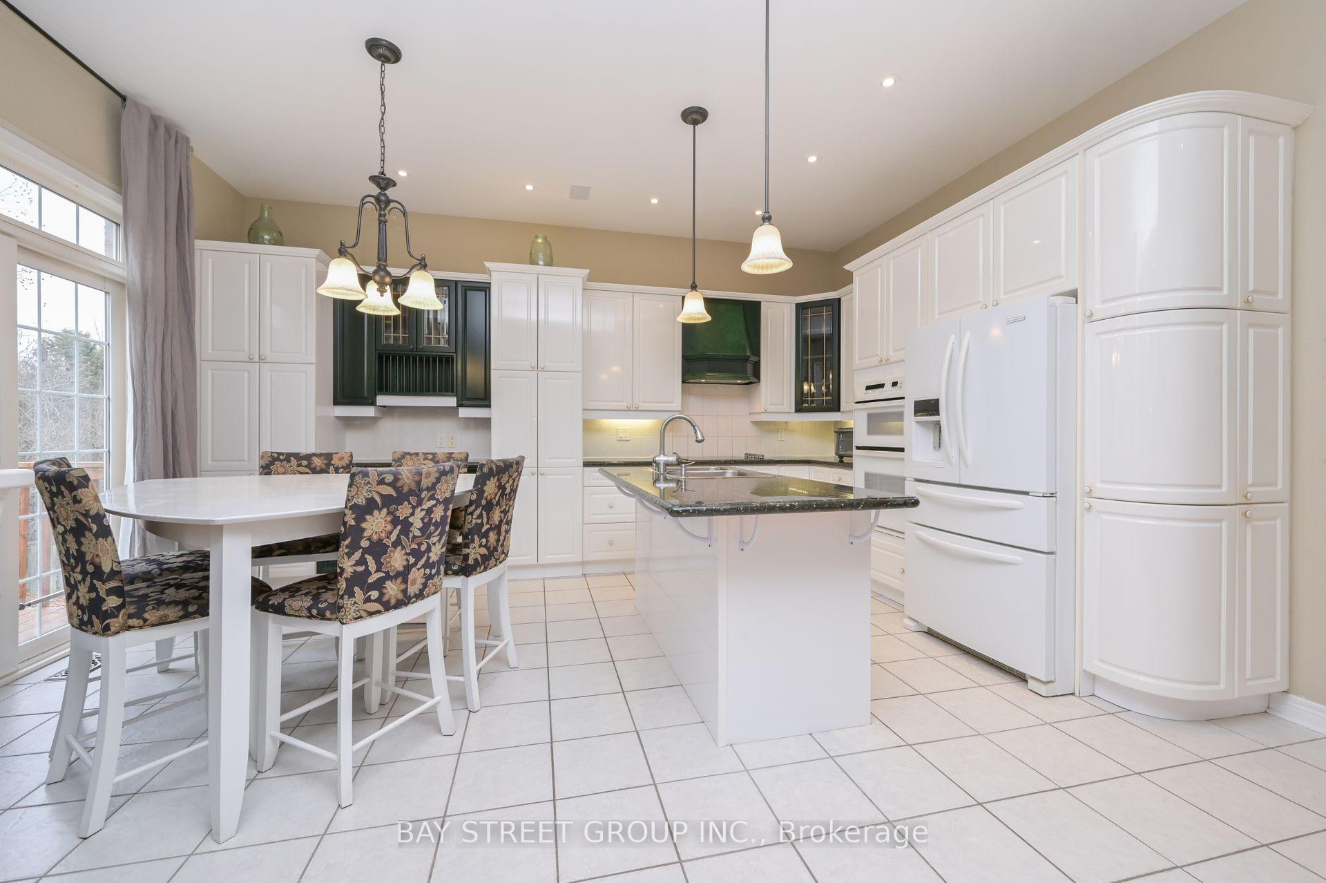 Photo 6 of 60 Trail Ridge Lane, Markham, Berczy — HOMEH