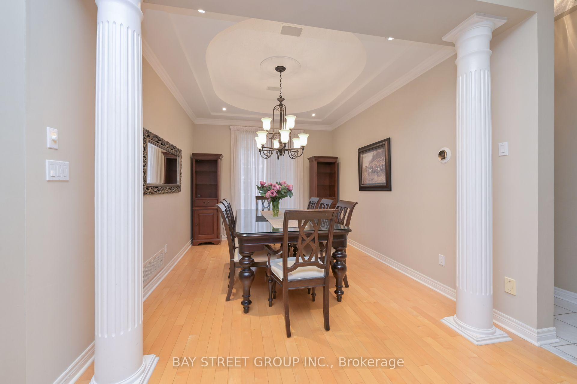 Photo 9 of 60 Trail Ridge Lane, Markham, Berczy — HOMEH