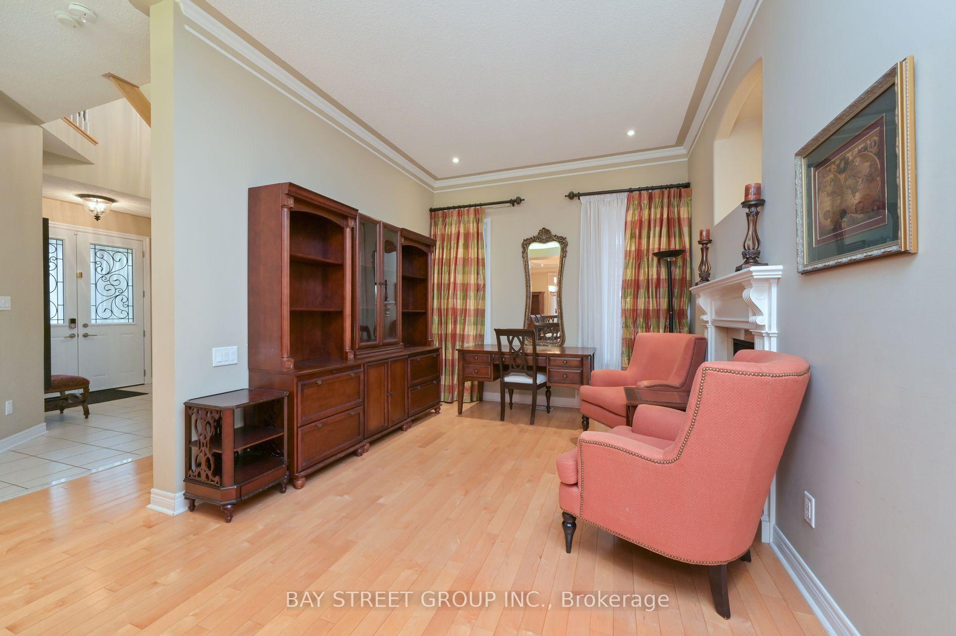 Photo 10 of 60 Trail Ridge Lane, Markham, Berczy — HOMEH