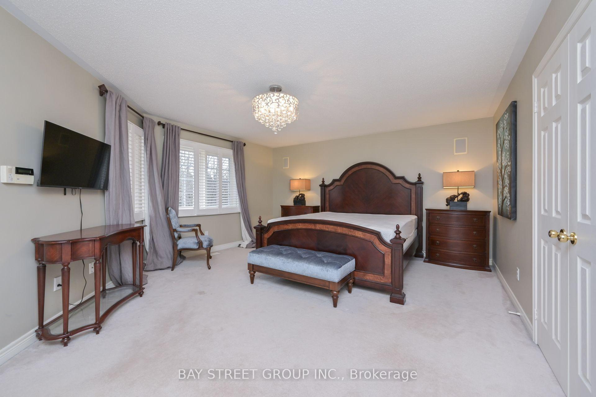 Photo 13 of 60 Trail Ridge Lane, Markham, Berczy — HOMEH