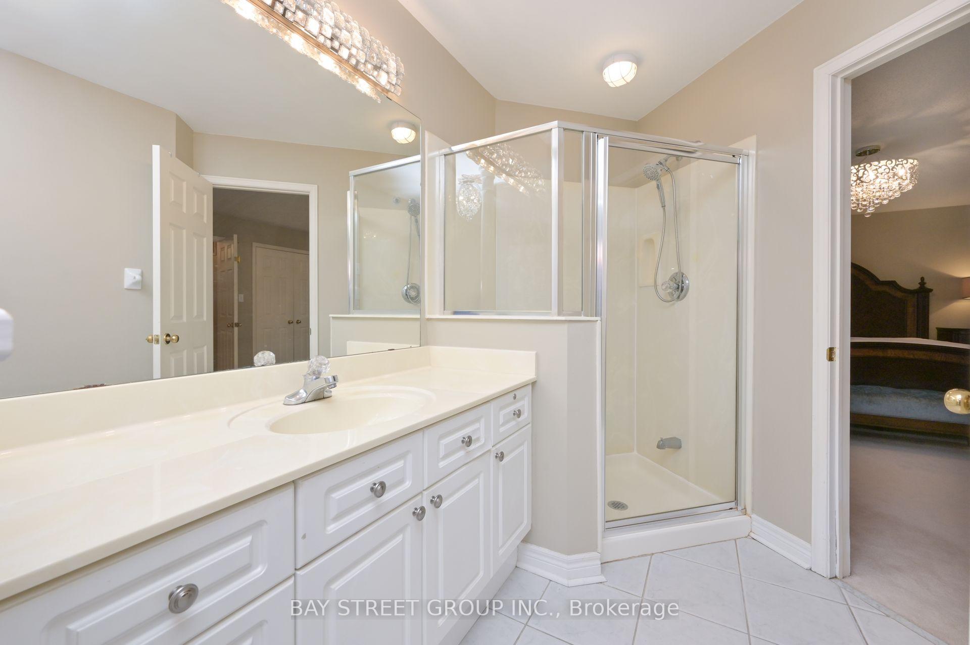 Photo 16 of 60 Trail Ridge Lane, Markham, Berczy — HOMEH