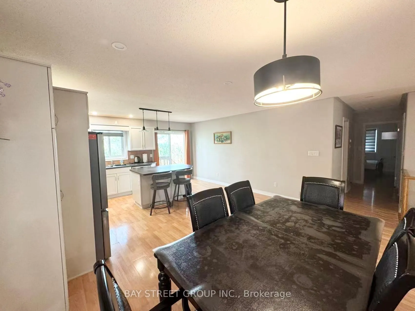 Photo 10 of 8189 Harvest Crescent, Niagara Falls, Ascot — HOMEH