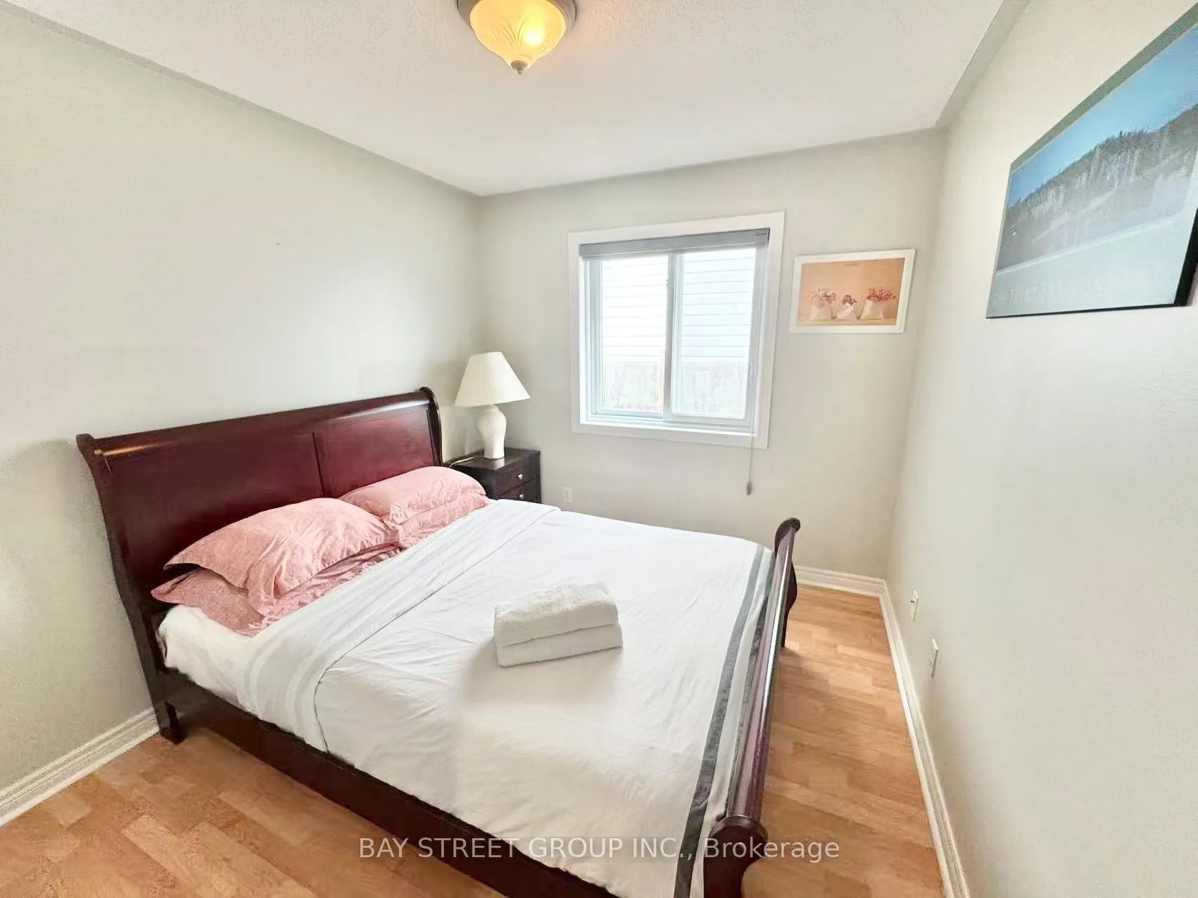 Photo 16 of 8189 Harvest Crescent, Niagara Falls, Ascot — HOMEH