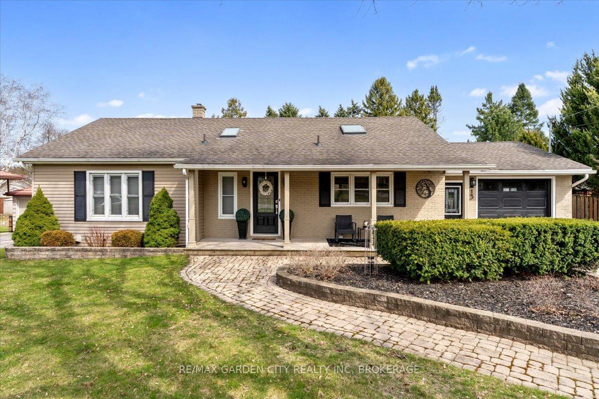 Photo 2 of 13 Lorimer Street, Pelham, Fonthill — HOMEH