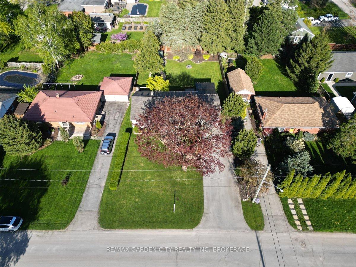 Photo 5 of 13 Lorimer Street, Pelham, Fonthill — HOMEH