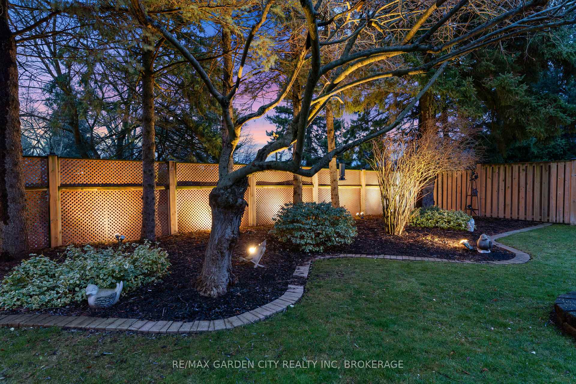 Photo 9 of 13 Lorimer Street, Pelham, Fonthill — HOMEH