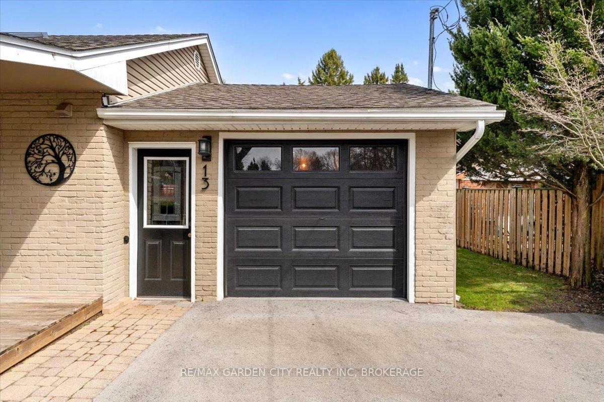 Photo 10 of 13 Lorimer Street, Pelham, Fonthill — HOMEH