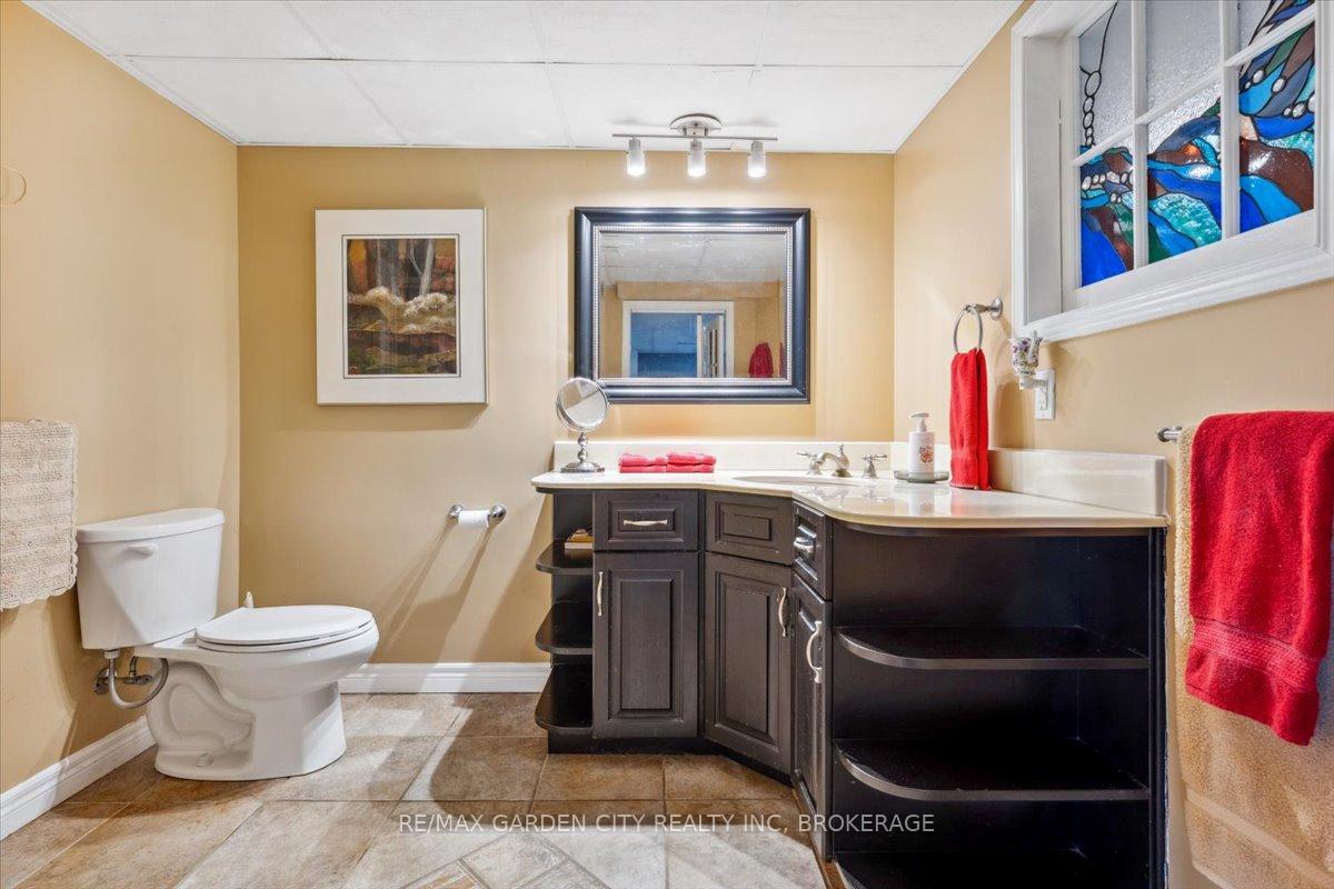 Photo 37 of 13 Lorimer Street, Pelham, Fonthill — HOMEH
