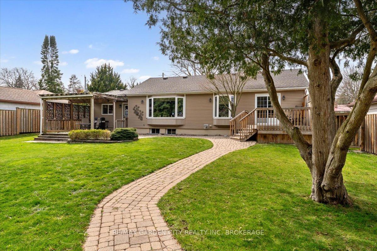 Photo 46 of 13 Lorimer Street, Pelham, Fonthill — HOMEH