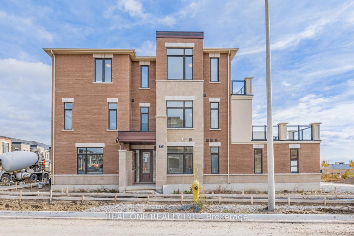 Photo 2 of 70 Johann Drive, Markham, Middlefield — HOMEH