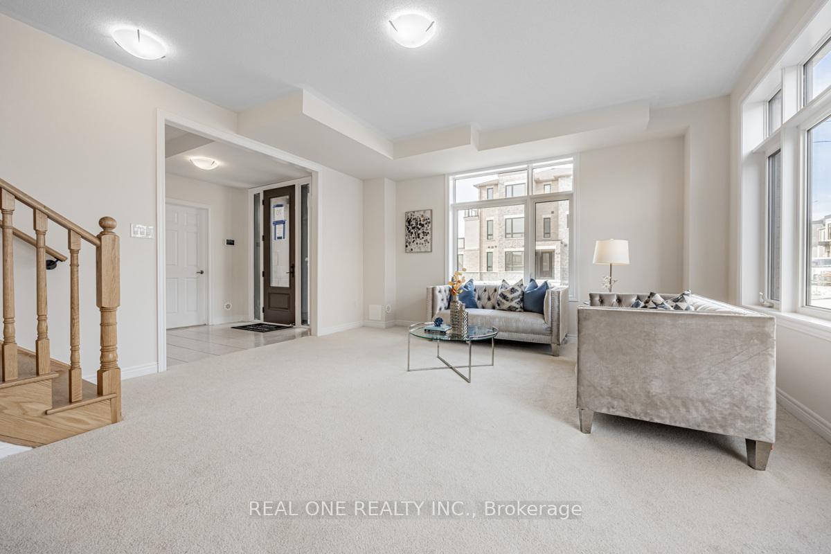 Photo 4 of 70 Johann Drive, Markham, Middlefield — HOMEH