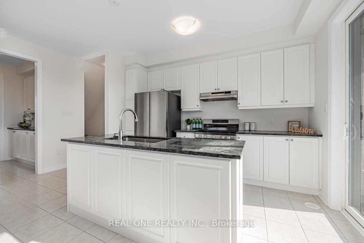 Photo 12 of 70 Johann Drive, Markham, Middlefield — HOMEH