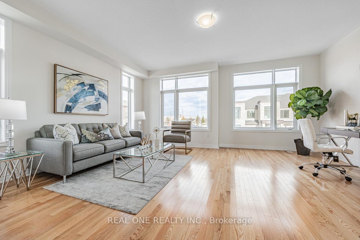 Photo 18 of 70 Johann Drive, Markham, Middlefield — HOMEH