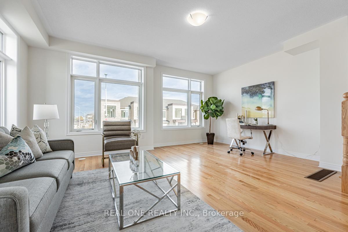 Photo 20 of 70 Johann Drive, Markham, Middlefield — HOMEH