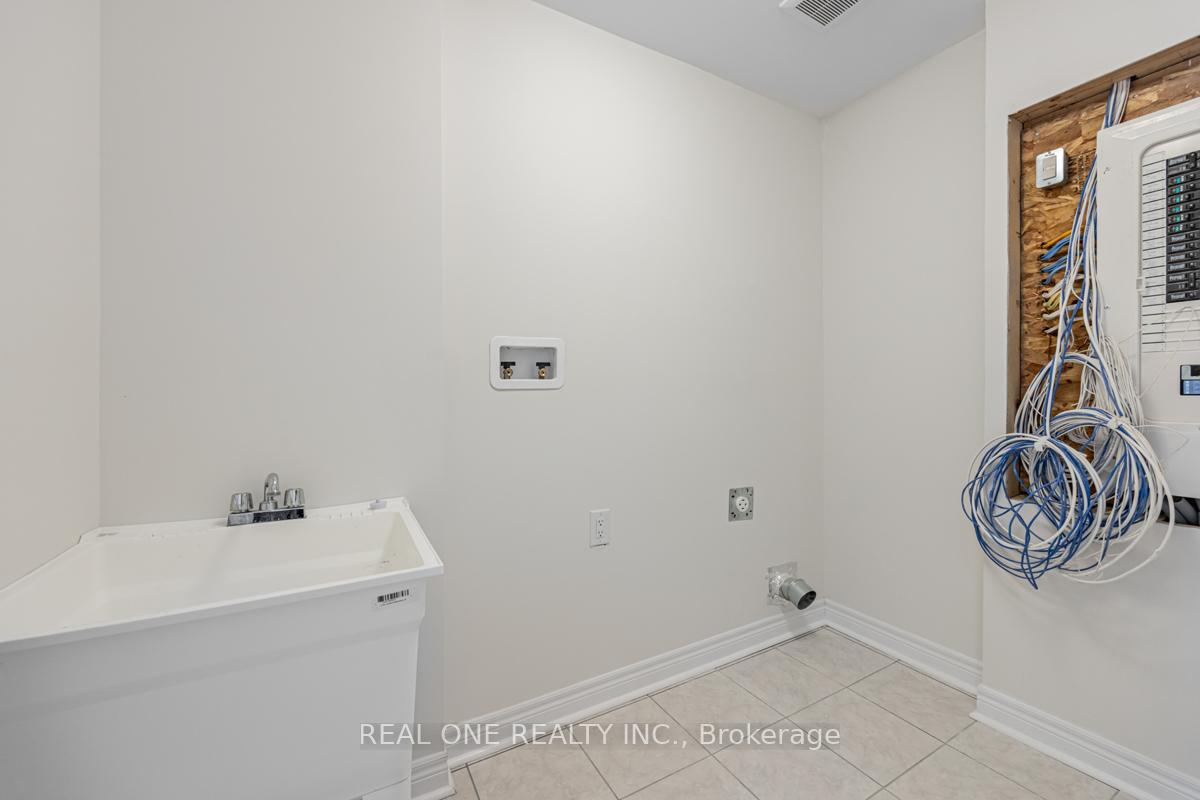 Photo 25 of 70 Johann Drive, Markham, Middlefield — HOMEH