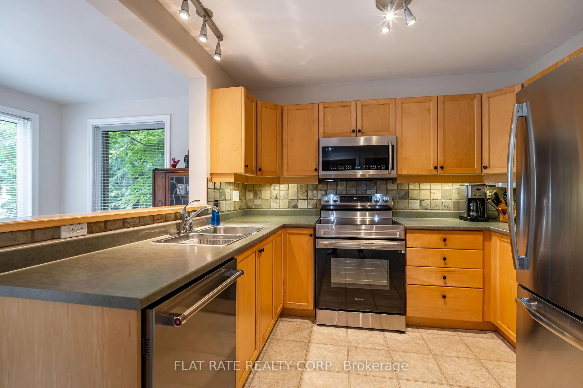 Photo 12 of 2876 Jennifer Drive, Peterborough, Northcrest Ward 5 — HOMEH
