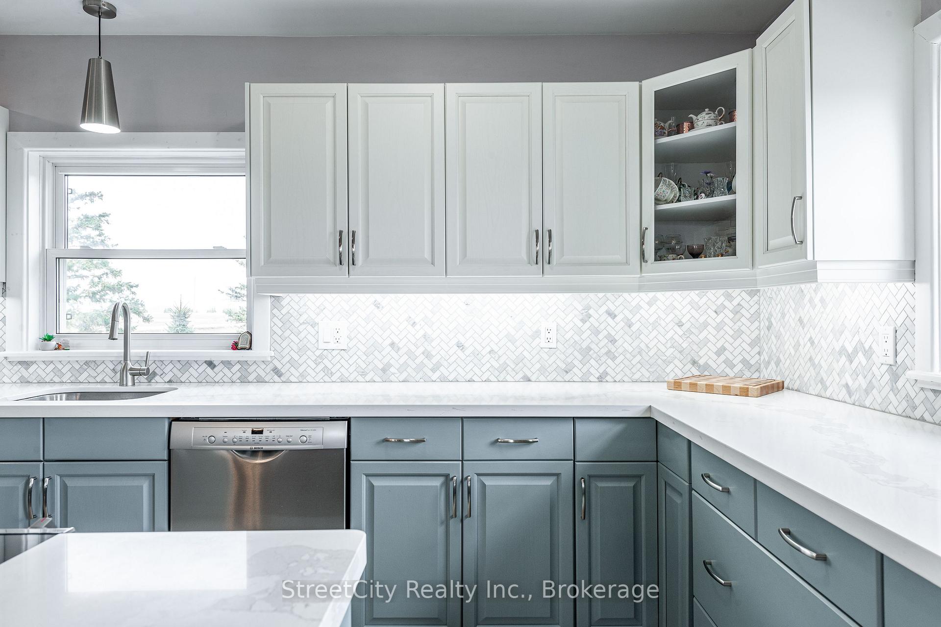 Photo 10 of 4060 Line 39, Perth East, Ellice — HOMEH