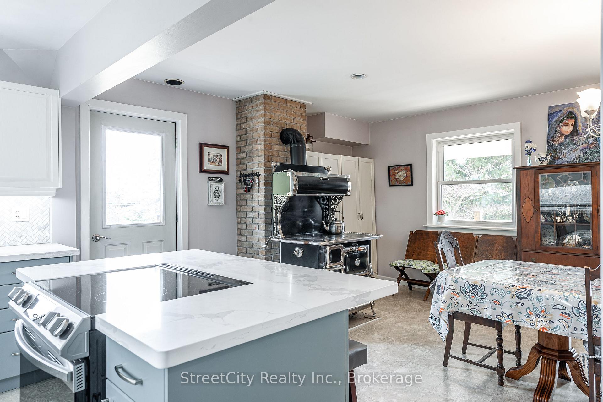 Photo 14 of 4060 Line 39, Perth East, Ellice — HOMEH