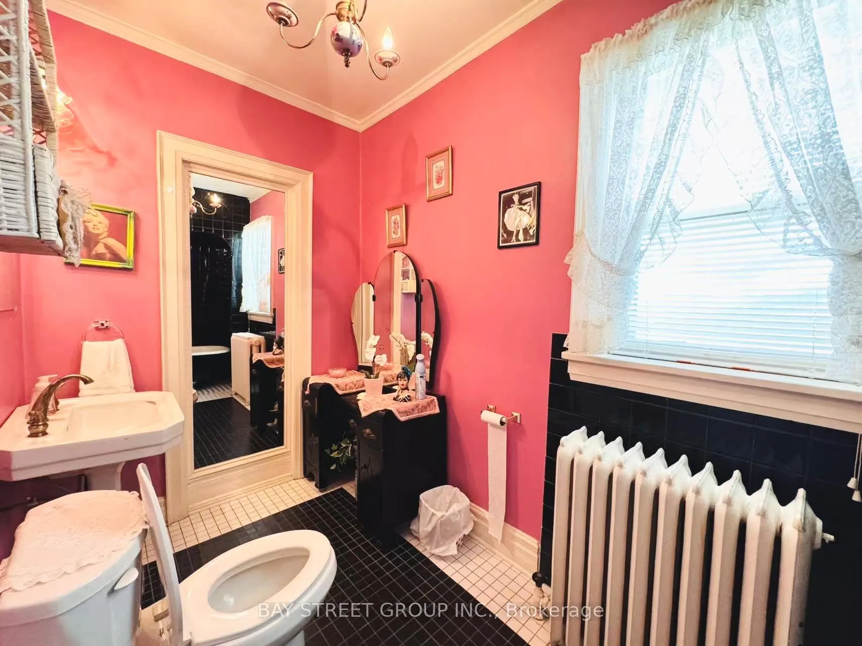 Photo 19 of 4983 River Road, Niagara Falls, Downtown — HOMEH