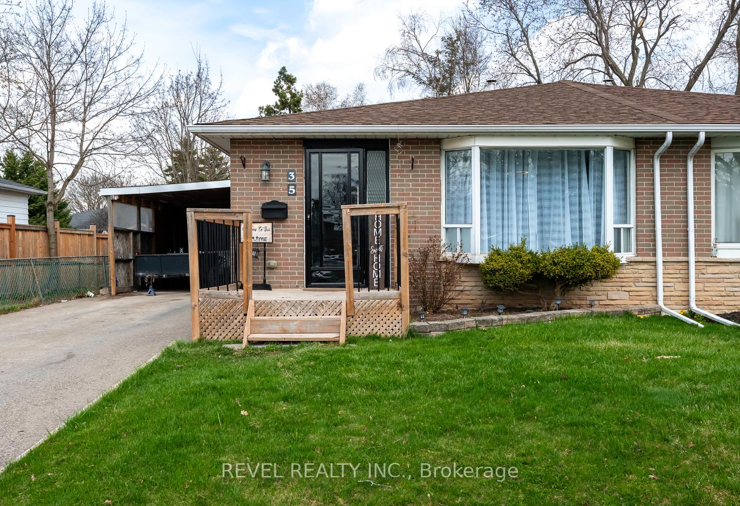 Photo 2 of 35 Edelwild Drive, Orangeville — HOMEH