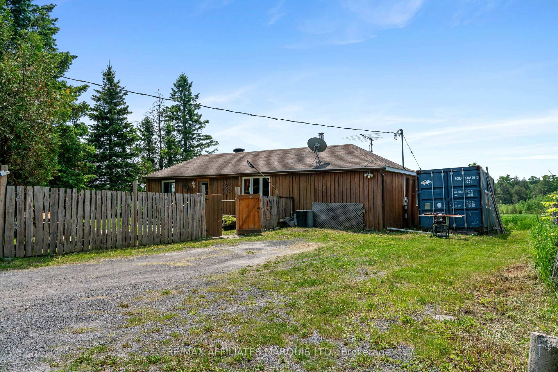 Photo 2 of 20771 River Road, North Glengarry, North Glengarry (Lochiel) Twp — HOMEH