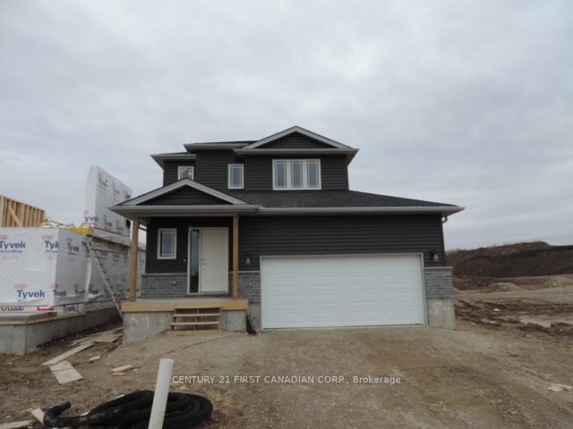 Photo 2 of 61 Postma Crescent, North Middlesex, Alisa Craig — HOMEH