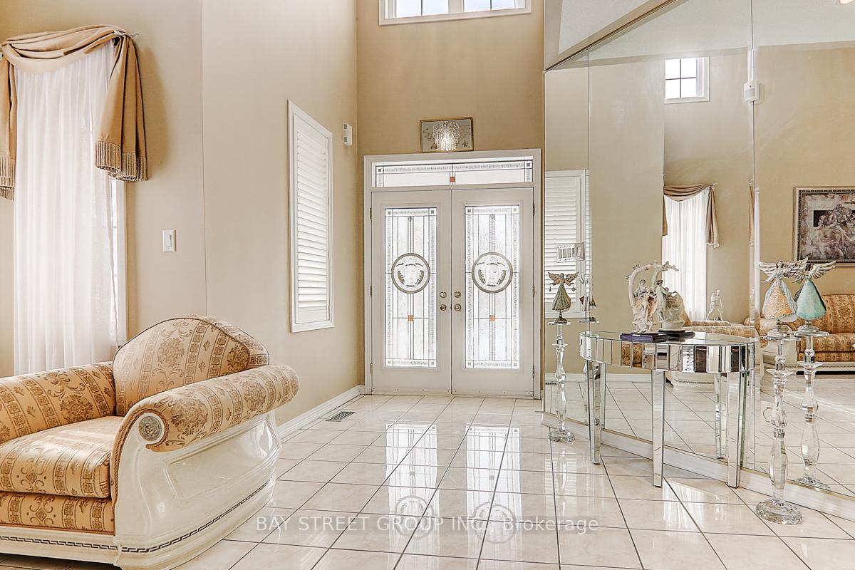 Photo 4 of 59 Robert Grundy Road, Markham, Cachet — HOMEH
