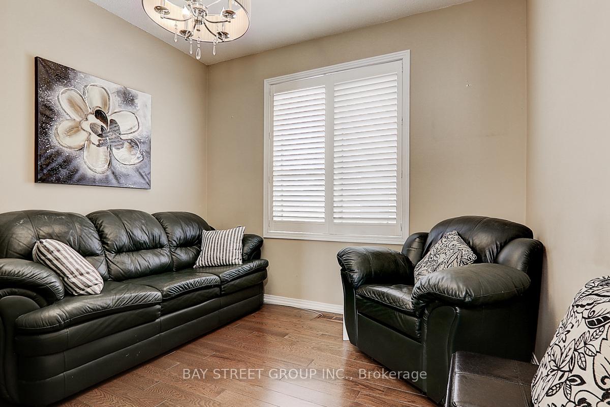 Photo 19 of 59 Robert Grundy Road, Markham, Cachet — HOMEH