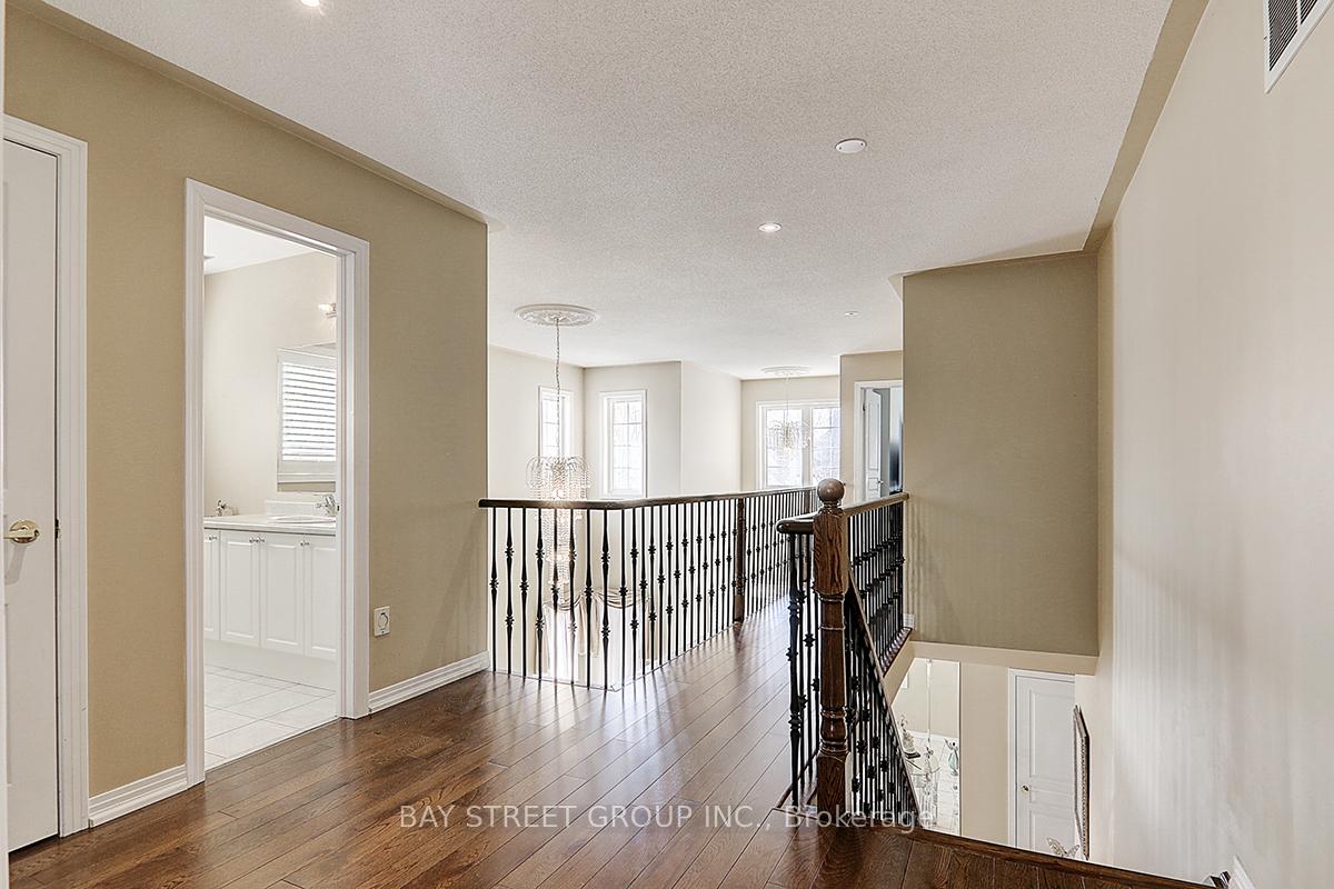 Photo 30 of 59 Robert Grundy Road, Markham, Cachet — HOMEH
