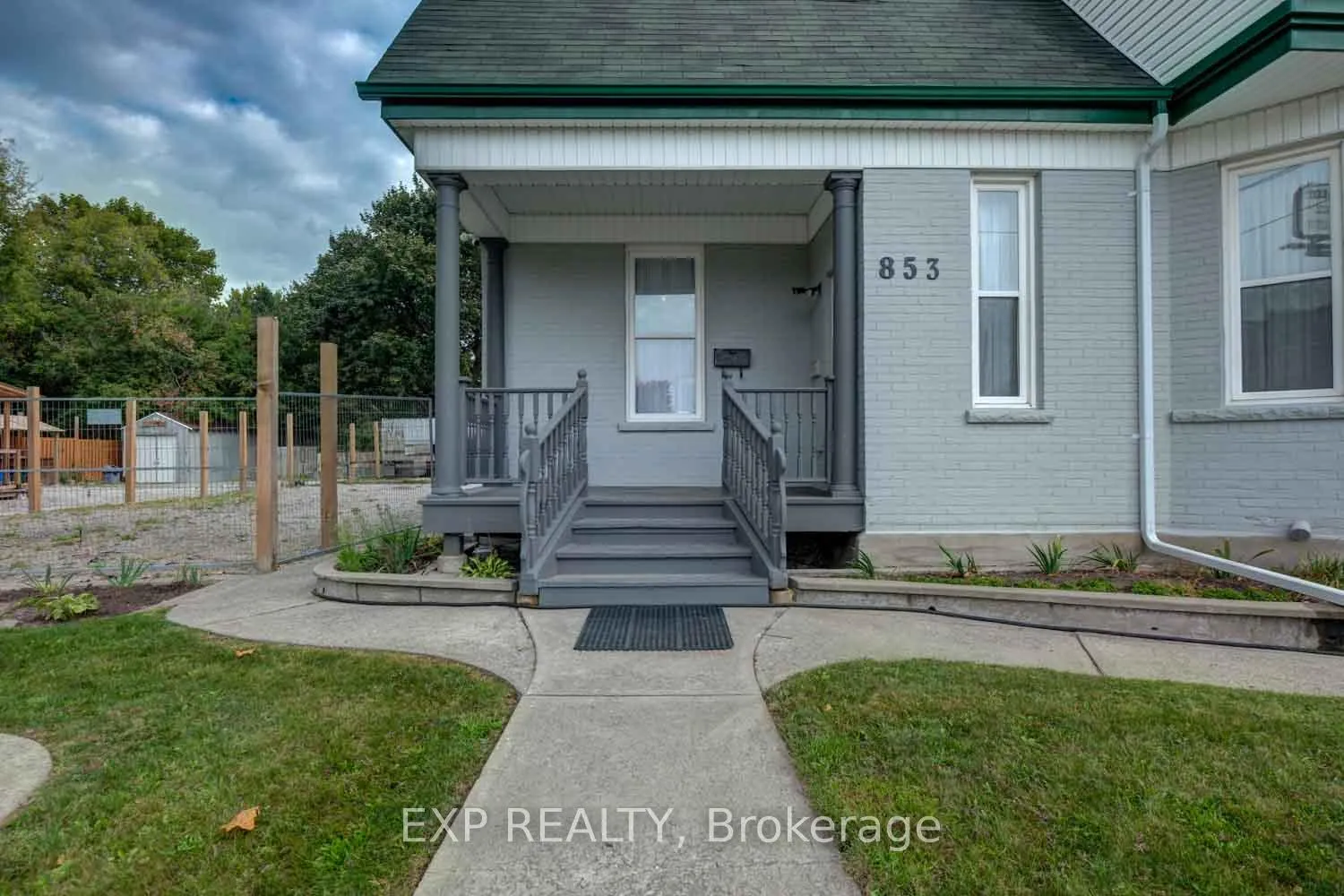Photo 11 of 853 Simcoe Street S, Oshawa, Lakeview — HOMEH