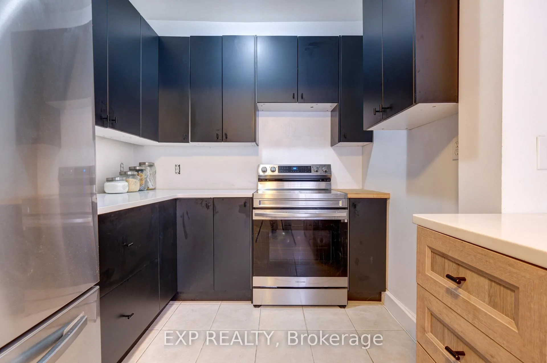 Photo 13 of 853 Simcoe Street S, Oshawa, Lakeview — HOMEH
