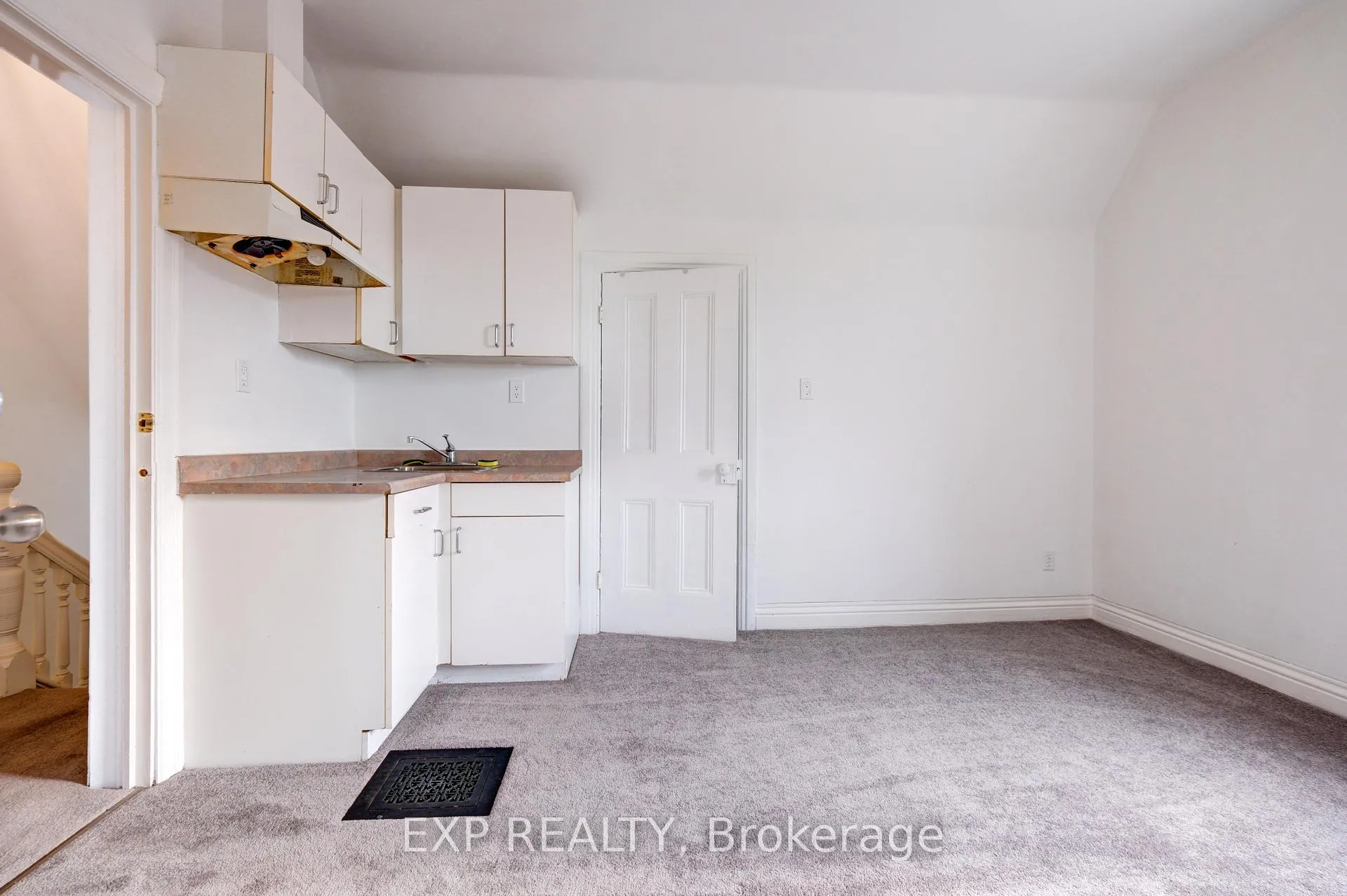 Photo 23 of 853 Simcoe Street S, Oshawa, Lakeview — HOMEH