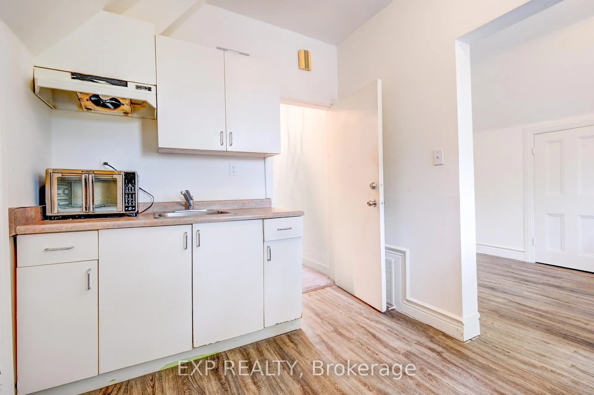 Photo 26 of 853 Simcoe Street S, Oshawa, Lakeview — HOMEH