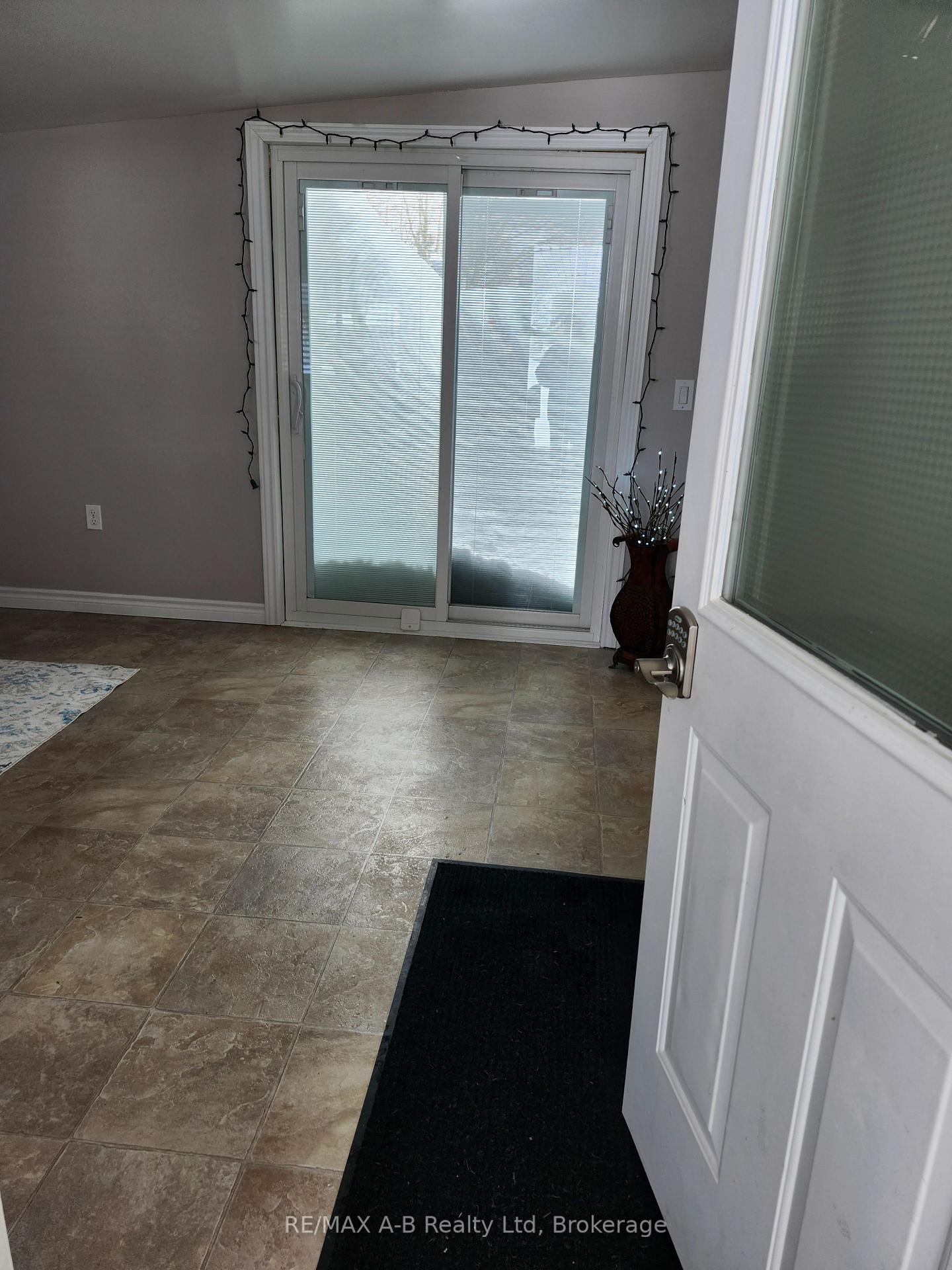 Photo 6 of 179 Birch Street, Perth East, Crystal Lake — HOMEH