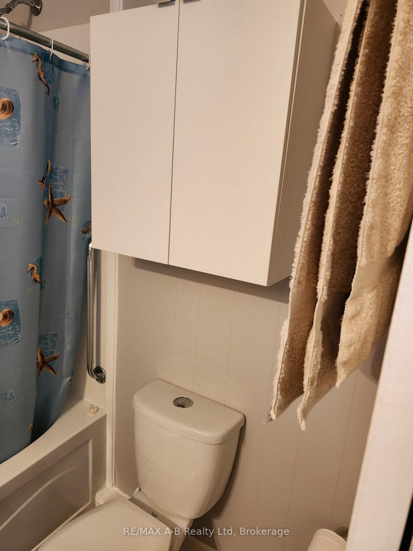 Photo 15 of 179 Birch Street, Perth East, Crystal Lake — HOMEH