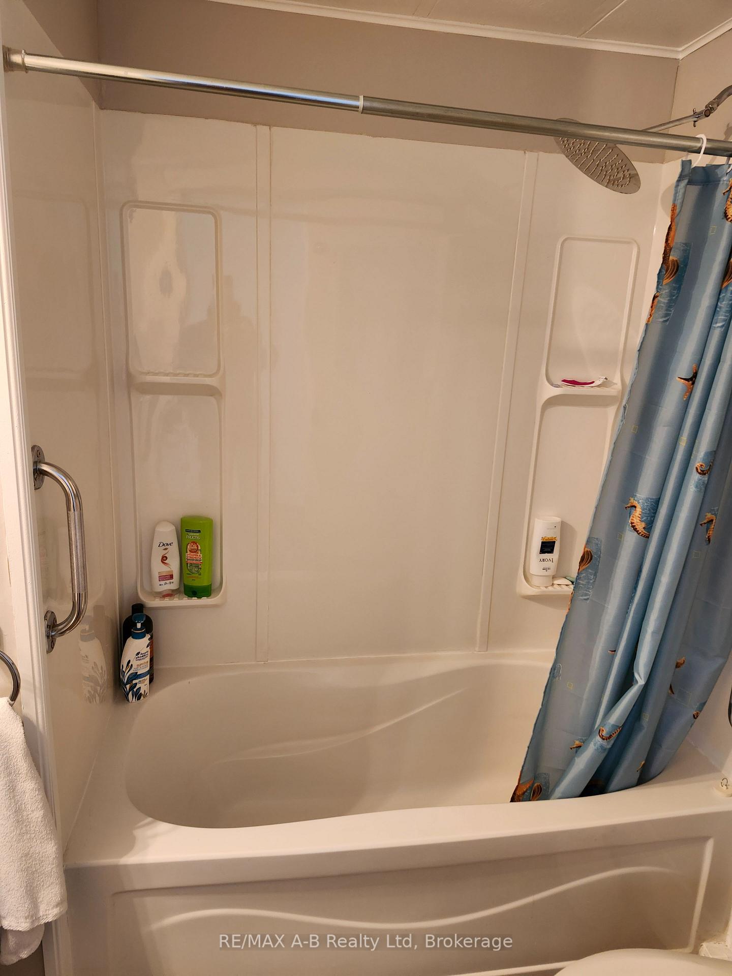 Photo 16 of 179 Birch Street, Perth East, Crystal Lake — HOMEH