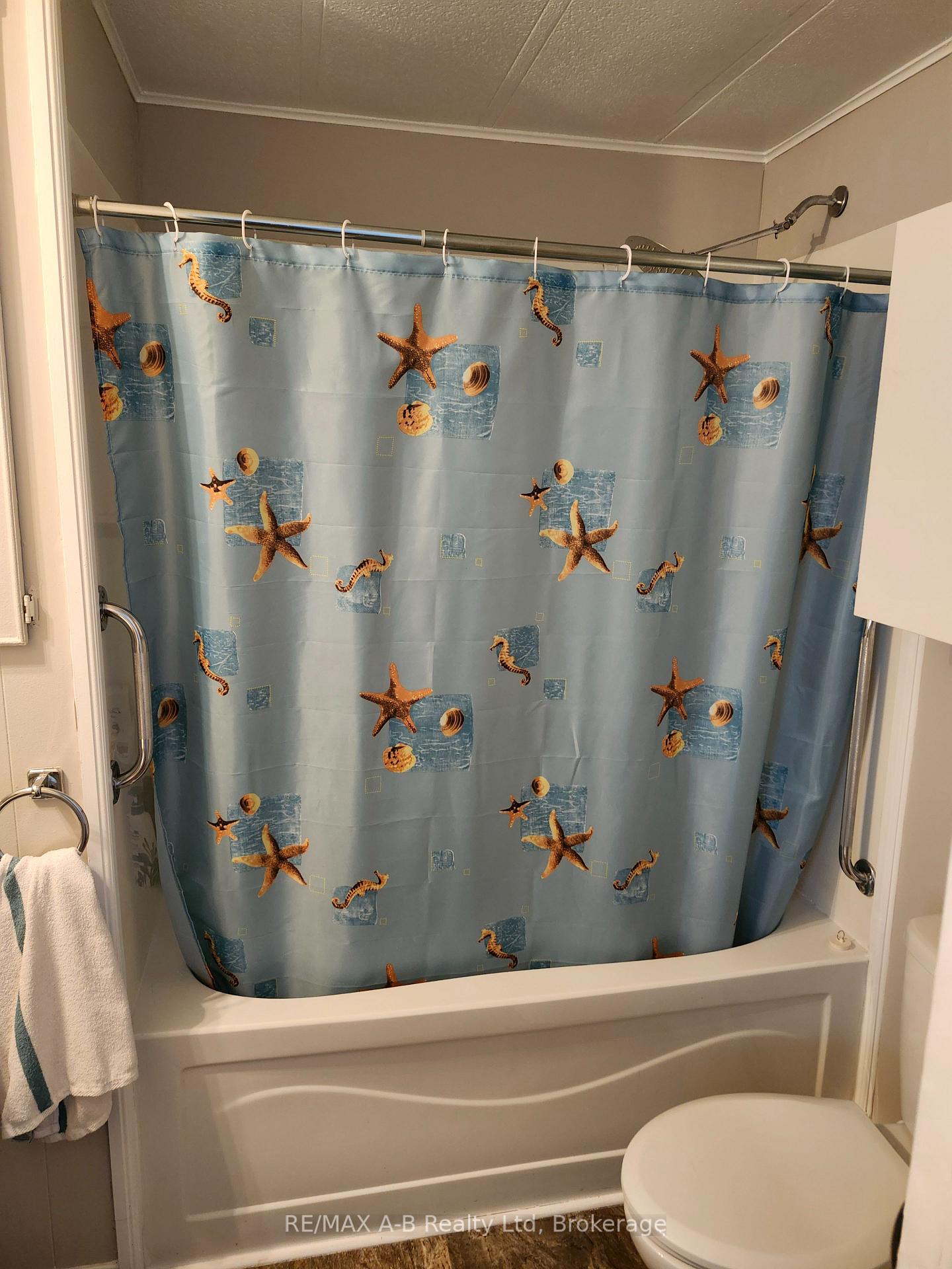 Photo 17 of 179 Birch Street, Perth East, Crystal Lake — HOMEH