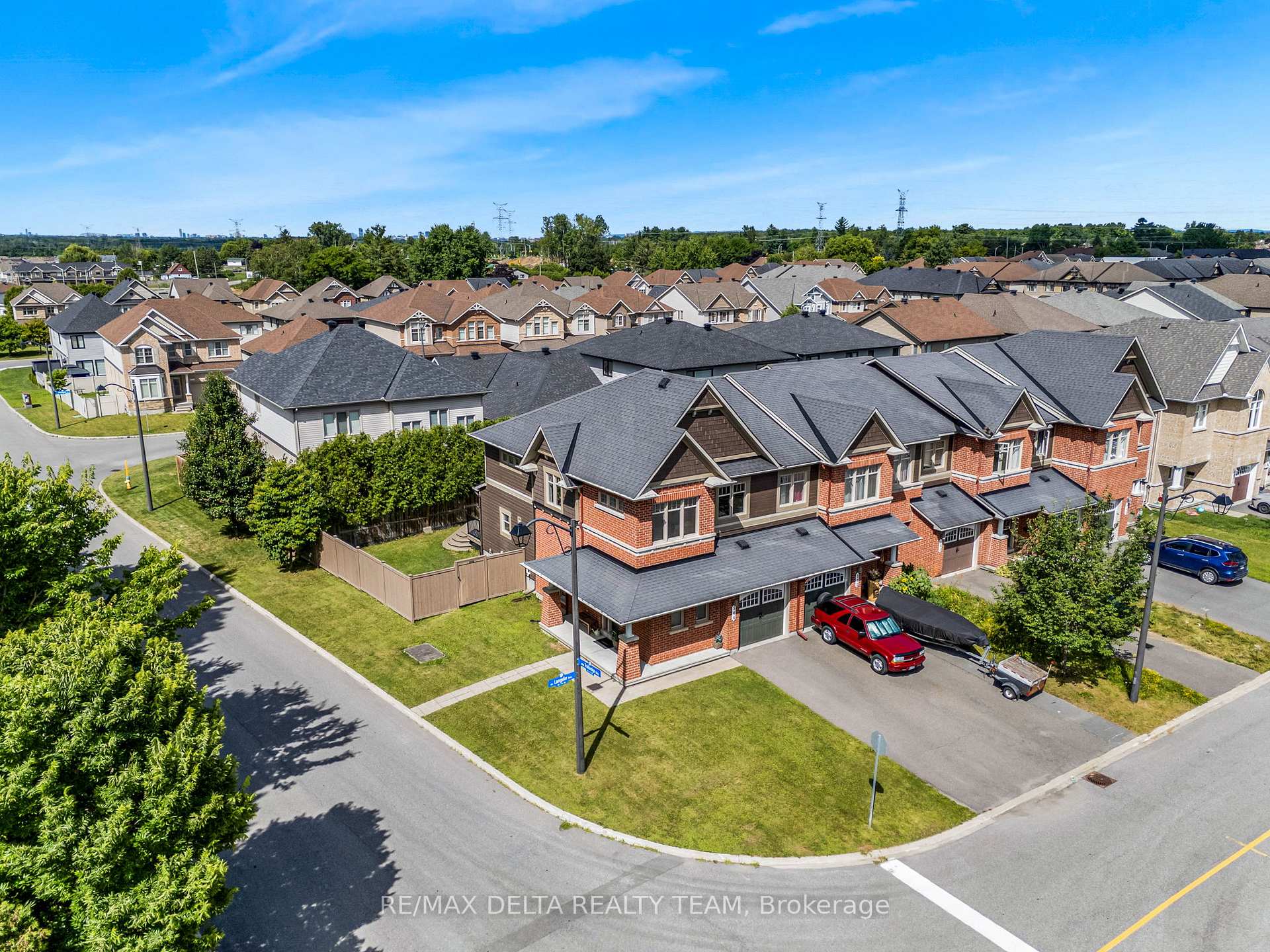 Photo 4 of 564 Langelier Avenue, Ottawa, Mer Bleue/Bradley Estates/Anderson Park — HOMEH