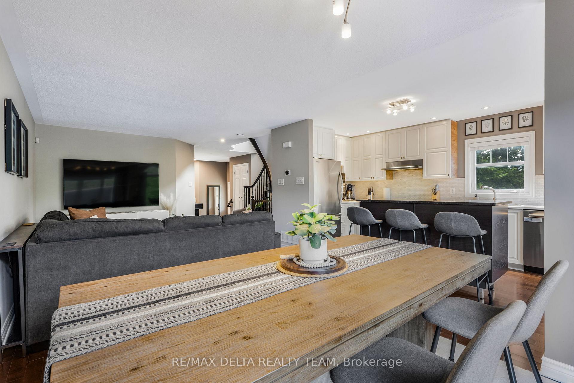 Photo 10 of 564 Langelier Avenue, Ottawa, Mer Bleue/Bradley Estates/Anderson Park — HOMEH
